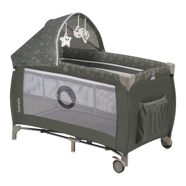 Patut pliant, Lionelo, Sven Plus, 120x60 cm, Cu doua nivele, Cu arcada jucarii, masuta de infasat, vibratii, melodii, conform cu standardele europeane de securitate EN716 si EN12221, Bej Olive BYNLO-SVEN_PLUS_BEIGE_OLIVE
