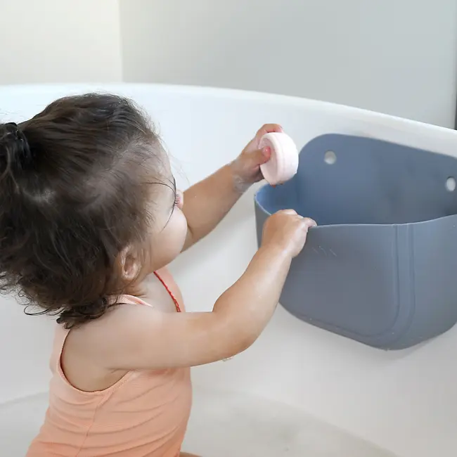 Cos silicon Beaba cu jucarii de baie Pebble ERFB920413