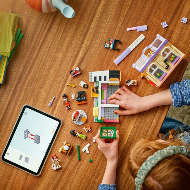 LEGO FRIENDS MAGAZIN DE MUZICA SI APARTAMENT 42653 VIVLEGO42653