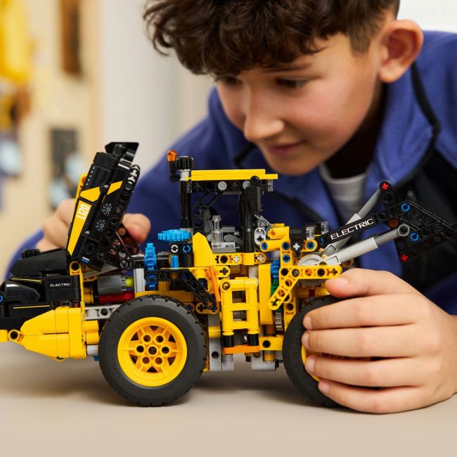 LEGO TECHNIC INCARCATOR FRONTAL VOLVO L120 ELECTRIC 42209 VIVLEGO42209
