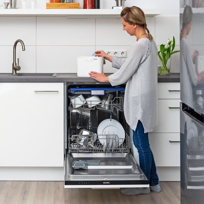 Cutie de depozitare cu sistem de siguranta pentru copii, pana la 24 de luni, Reer SafeContainer 83230