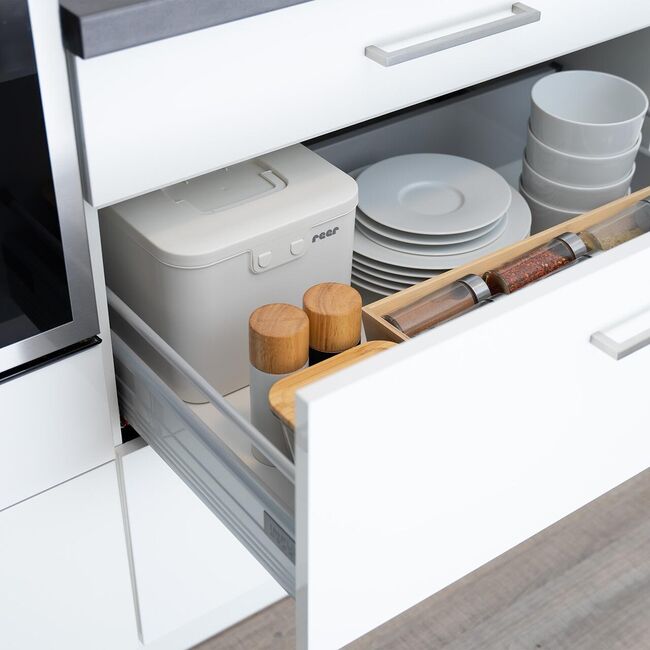 Cutie de depozitare cu sistem de siguranta pentru copii, pana la 24 de luni, Reer SafeContainer 83230