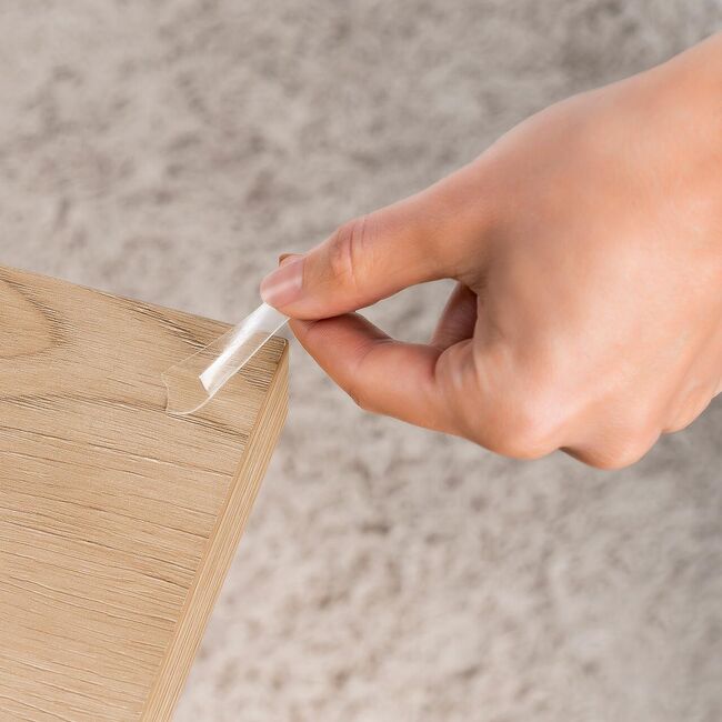 Pachet economic 12 protectii universale pentru colturi, din plastic transparent, cu banda adeziva, rezistente la muscaturi, fara PVC, Reer 82069