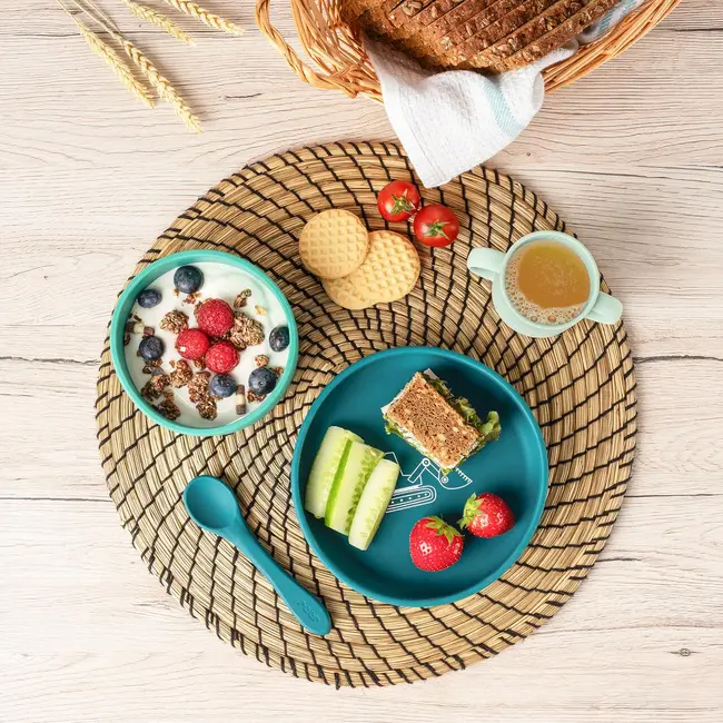 Set 4 piese vesela din silicon pentru mancarea copiilor (farfurie, castron, canuta, lingurita), fara BPA, lavabile in masina de spalat vase, de la 6 luni, verde, Reer 25113