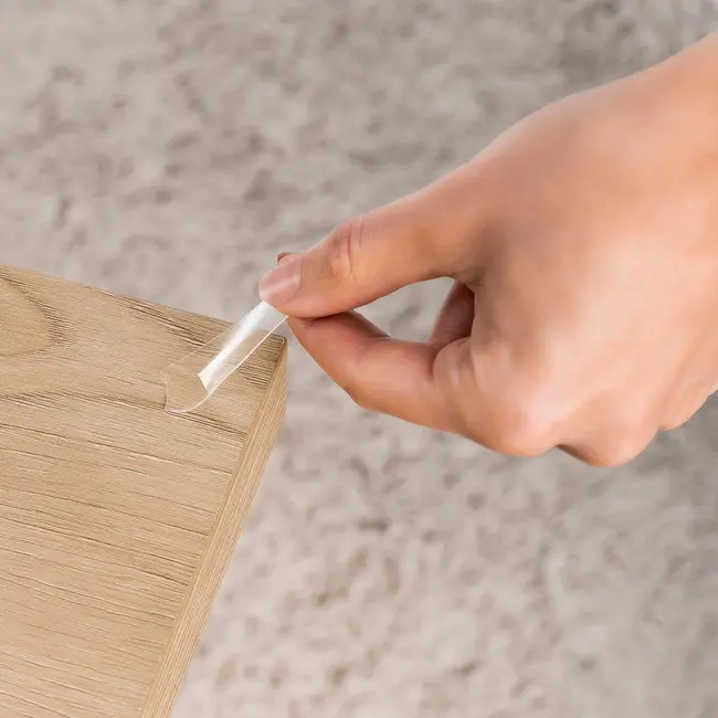 Set 4 protectii universale pentru colturi, din plastic transparent, cu banda adeziva, rezistente la muscaturi, fara PVC, Reer 82049