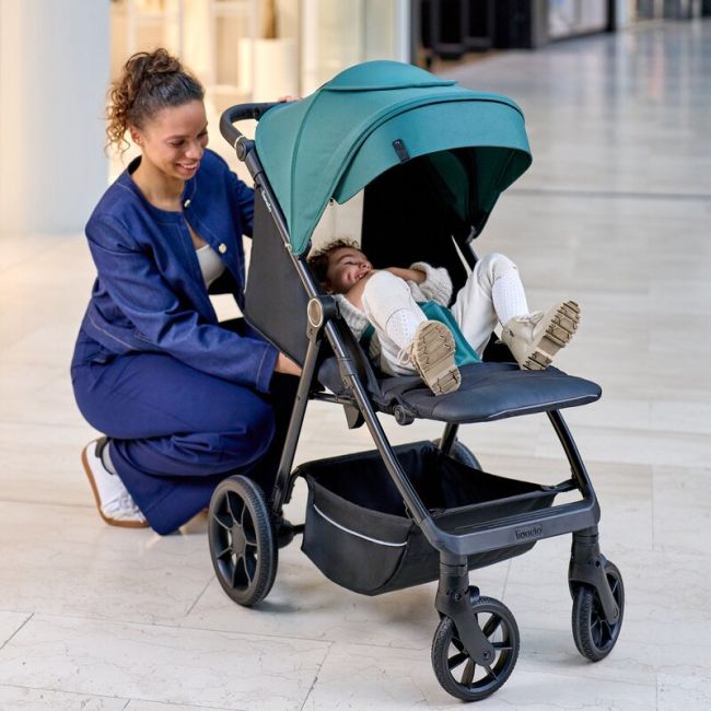 Carucior sport, Lionelo, Mira, Maner reglabil in 5 pozitii, Spatar si suport de picioare reglabile, Plasa de tantari si suport biberon incluse, Pana la 22 kg, 6 luni+, Conform cu EN1888-1, EN1888-2, Testare SGS, Verde BYNLO-MIRA_GREEN_EMERALD