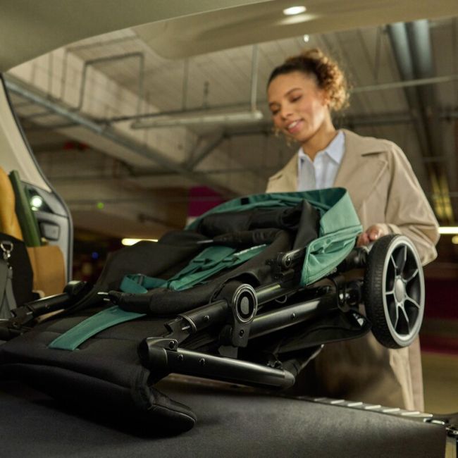 Carucior sport, Lionelo, Mira, Maner reglabil in 5 pozitii, Spatar si suport de picioare reglabile, Plasa de tantari si suport biberon incluse, Pana la 22 kg, 6 luni+, Conform cu EN1888-1, EN1888-2, Testare SGS, Verde BYNLO-MIRA_GREEN_EMERALD
