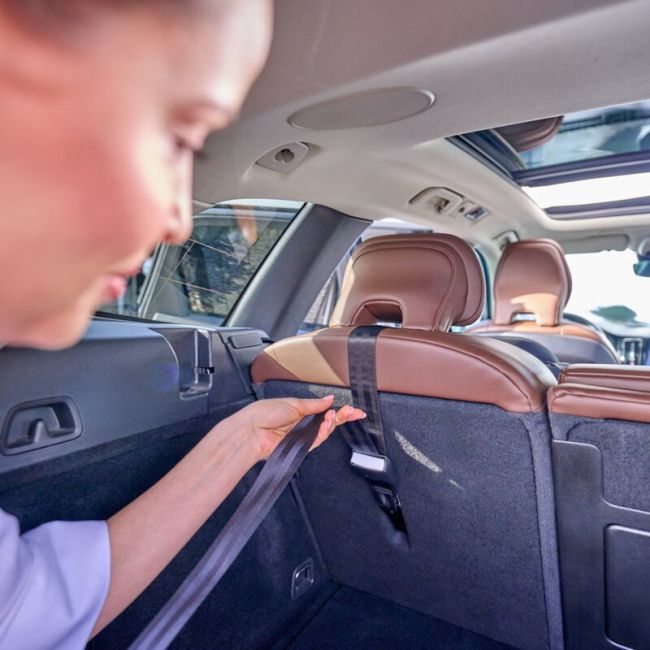 Scaun auto pliabil, Lionelo, Nelly, i-Size, 76- 150 cm, Tetiera reglabila in 15 pozitii, Spatar reglabil in 4 pozitii, Sisteme de fixare Isofix si Top Tether, Sezut lat si confortabil, Conform cu ECE R129, Gri BYNLO-NELLY_I-SIZE_GREY_GRAPHITE