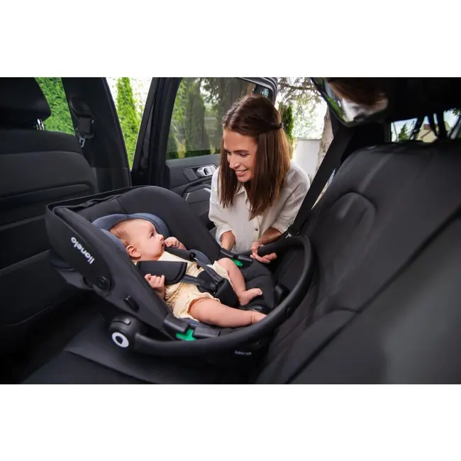 Scoica auto, Lionelo, i-Size Astrid, Include baza Isofix, 0-13 Kg, 40-87 cm, Cu maner si capotina reglabile, Cu protectie laterala avansata, Salteluta confortabila, Testat ADAC, Conform cu R129, Verde BYNLO-ASTRID_I-SIZE_GREEN+BASE_BLACK