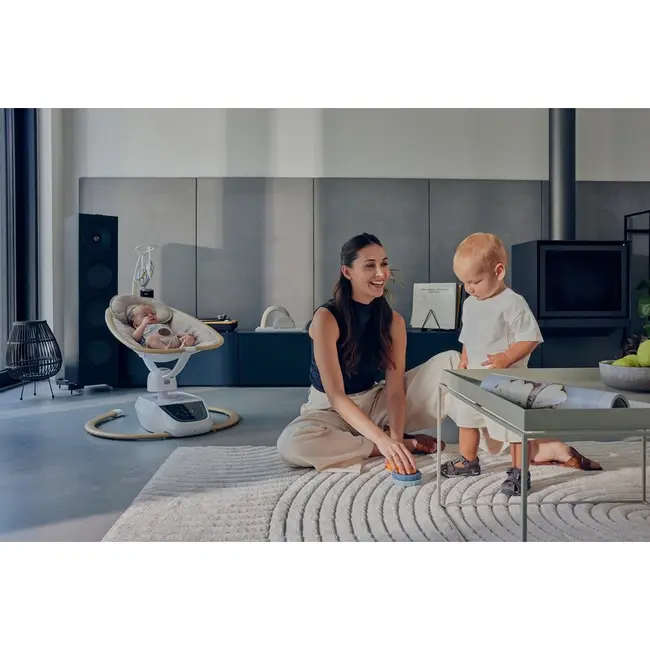 Balansoar si sezlong, Lionelo, Olivia, 2 in 1, Electric, Cu leganare 3D, 5 moduri de balansare in mai multe directii, Cu 13 melodii, Scaun pivotant la 180 grade, Reglabil, Cu arcada jucarii, Bej BYNLO-OLIVIA_BEIGE_NATURAL