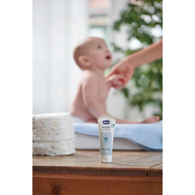 Crema reparatoare Chicco Natural Sensation impotriva iritatiilor de la scutec, panthenol si oxid de zinc 10%, 0luni+ CHC11520-9