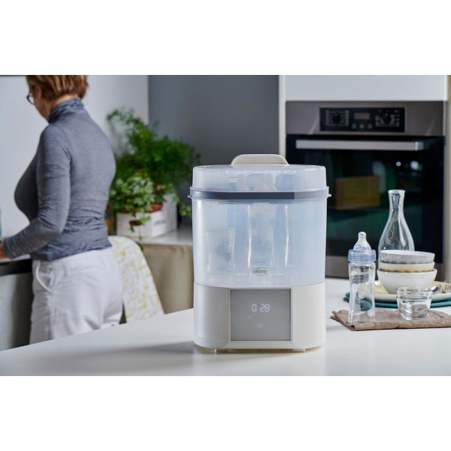 Sterilizator electric digital Chicco cu uscator biberoane si accesorii mici, 0luni+ CHC0739210-7