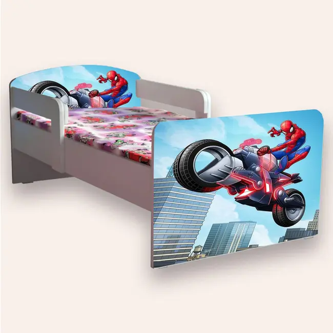 Patut de gradinita/cresa cu SpiderMan 3 varianta 2-6 ani 130x60 cm cu paravane laterale si Saltea SafeNest CMG51893576073556