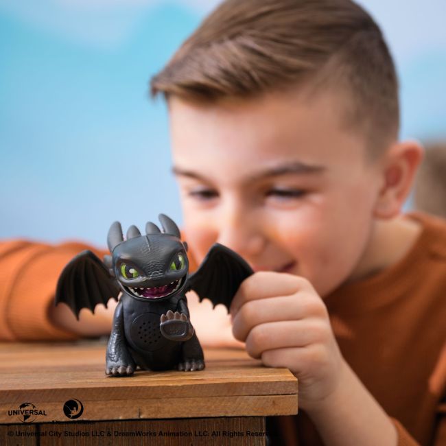 CUM SA ITI DRESEZI DRAGONUL FIGURINA DRAGON TOOTHLESS CU SUNETE VIV6072696_20151465