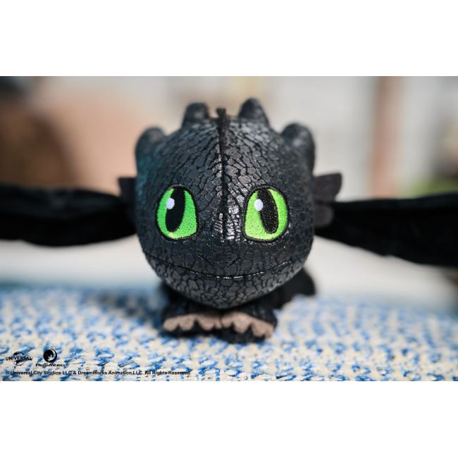 CUM SA ITI DRESEZI DRAGONUL HUG SI GLIDE FIGURINA DRAGON TOOTHLESS VIV6072913
