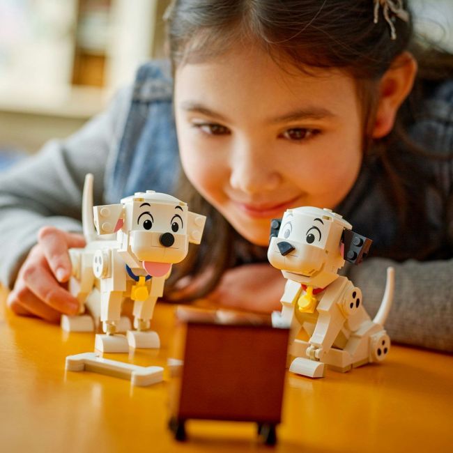 LEGO DISNEY CATELUSII LUCKY SI PENNY DIN 101 DALMATIENI 43271 VIVLEGO43271
