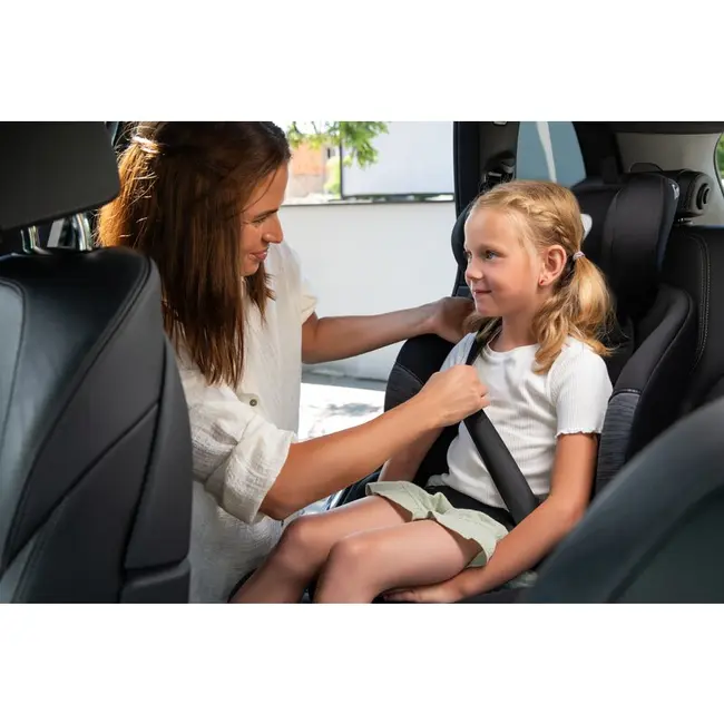 Scaun auto, Lionelo, Levi i-Size, Universal, Instalare FWF, Cu tetiera reglabila in 10 pozitii, Cu spatar detasabil, 76-150 cm, Conform cu R129, Negru BYNLO-LEVI_I-SIZE_SPORTY_BLACK