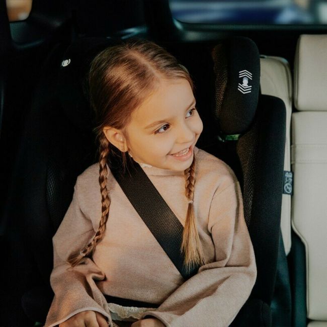 Scaun auto, Lionelo, i-Size Igo, 100- 150 cm, Cu isofix, Protectie laterala, Ajustare spatar in 2 pozitii, Tetiera Tri-Guard reglabila in 11 pozitii, Conform cu standardul european de securitate R129, Gri BYNLO-IGO_I-SIZE_GREY_GRAPHITE