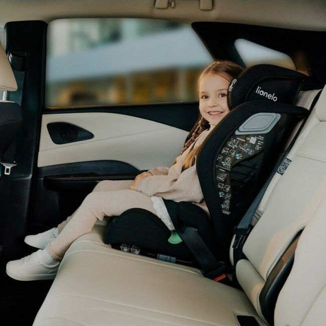 Scaun auto, Lionelo, i-Size Igo, 100- 150 cm, Cu isofix, Protectie laterala, Ajustare spatar in 2 pozitii, Tetiera Tri-Guard reglabila in 11 pozitii, Conform cu standardul european de securitate R129, Gri BYNLO-IGO_I-SIZE_GREY_GRAPHITE