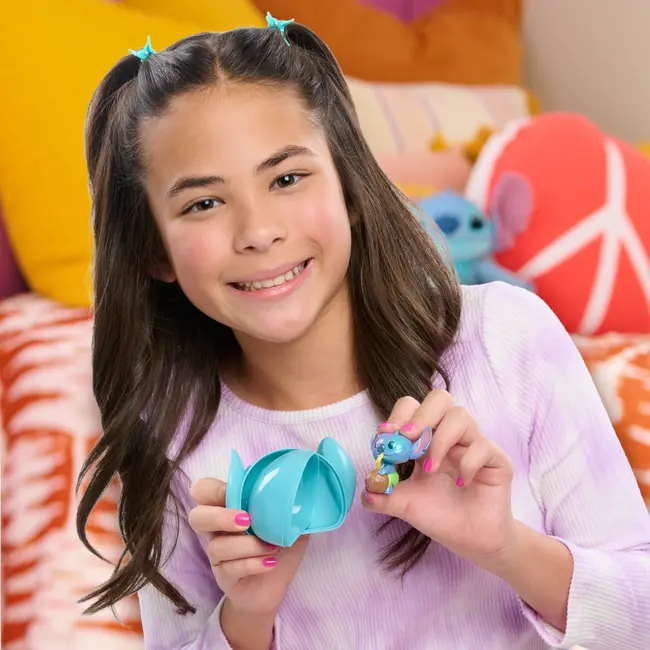 Disney Stitch - Mini-figurina ascunsa in capsula, Food S3 BKF46288