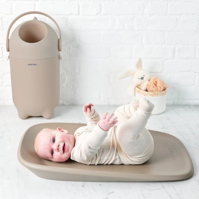 Saltea de infasat, Nattou, Softy, Moale, Utilizabil si fara husa, Design ergonomic, Spuma PU, 70x50x10 cm, Fara BPA, 0 luni+, Taupe BYN145077