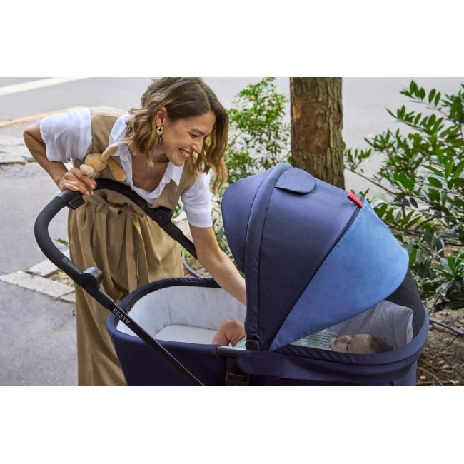 Carucior copii 3 in 1 Chicco Seety, cu scaun auto Kory Plus I-Size, OxFord Blue (Albastru), 0luni+ CHC8709779+8709879+8714645-8