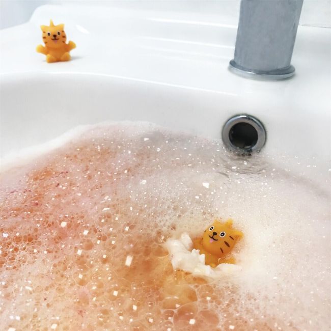 Bomba de baie cu jucarie Meow for Now Bath Blaster  140g, Bomb Cosmetics