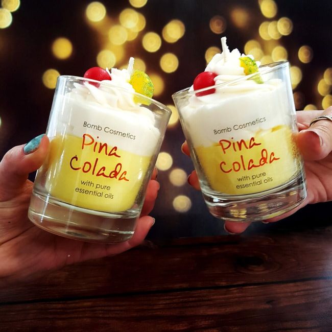 Lumanare parfumata 160g Pina Colada Piped Candle, Bomb Cosmetics