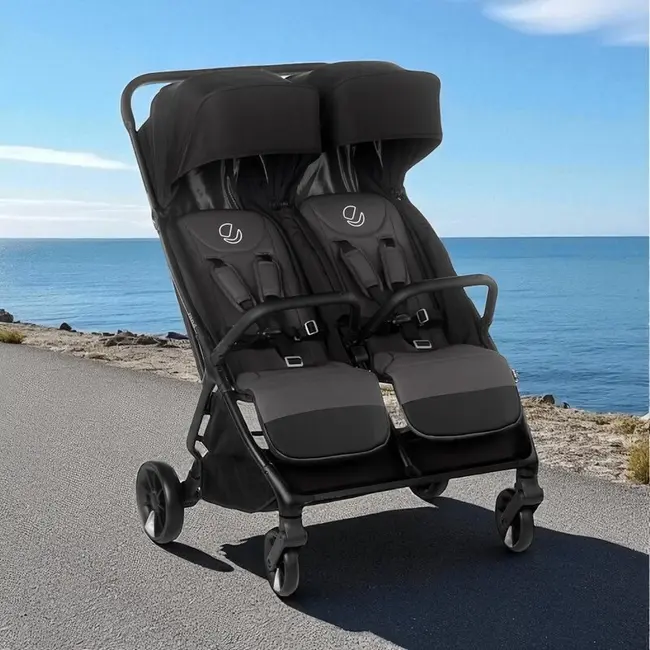 Carucior gemeni pliabil Twinside, Jane, Pliere rapida cu o mana, De la nastere pana la 22 Kg, Cu huse pentru ploaie, Spatare independente, Cu suspensii, Conform cu EN 1888-2:2018+A1:2023, Coal BYN8420421092460