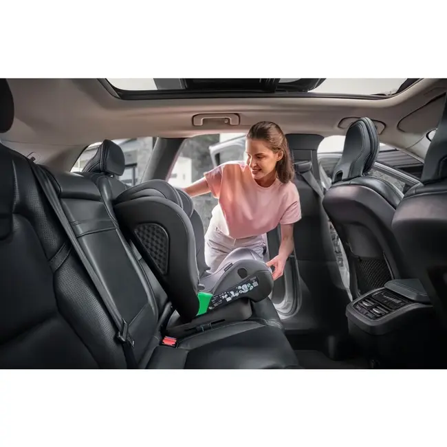 Scaun auto i-Size, Lionelo, Neal, Spatar reglabil in 4 pozitii, Tetiera in 10 pozitii, Suport sticla inclus, 15-36 Kg, 100-150 cm, Cu Isofix, Conform ECE R129, Negru BYNLO-NEAL_I-SIZE_BLACK_CARBON