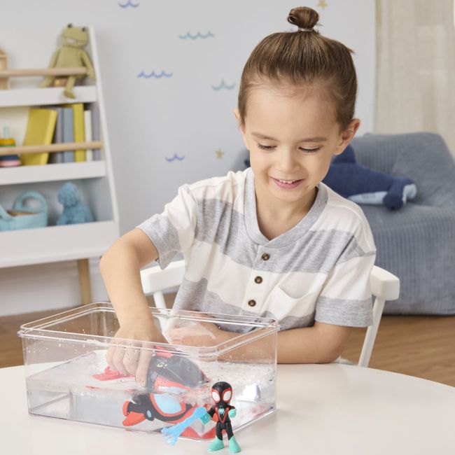SPIDEY SI PRIETENII LUI UIMITORI MARVEL SET FIGURINA 7.6CM SI SUBMARINUL DELFIN VIVG0663_G1465