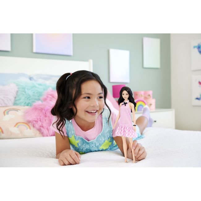 BARBIE FASHIONISTAS PAPUSA BARBIE BRUNETA CU ROCHIE ROZ VIVMTFBR37_HRH21