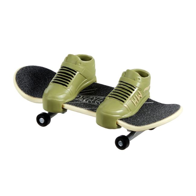 HOT WHEELS SET PLACA SI PANTOFI DE SKATE VIVMTHGT46
