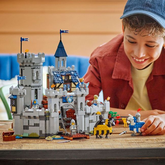 LEGO CREATOR CASTEL MEDIEVAL CU CAI SI CAVALERI 31168 VIVLEGO31168