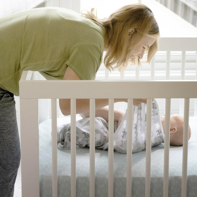 Ingenuity - set 2 sisteme de infasare swaddle me 0-3 luni, colectia monogram, sunset space bbb17381-073