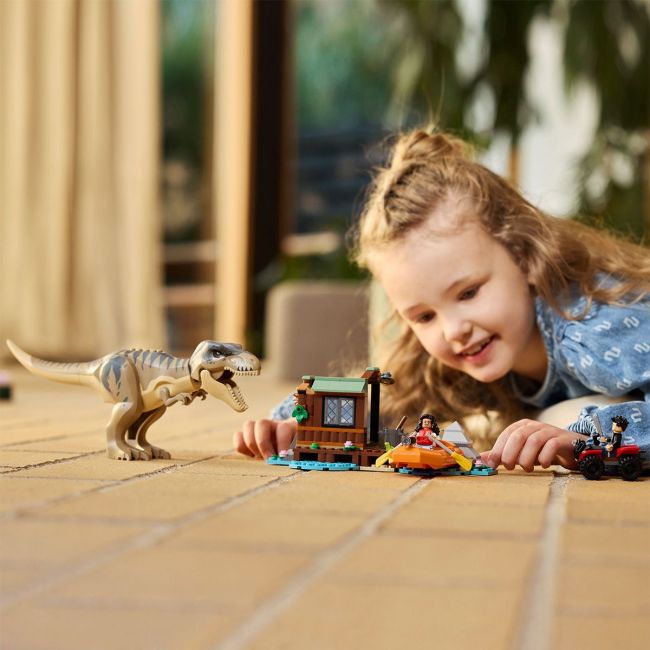 LEGO JURASSIC WORLD RENASTEREA EVADARE PE RAU DIN CALEA UNUI T REX 76975 VIVLEGO76975