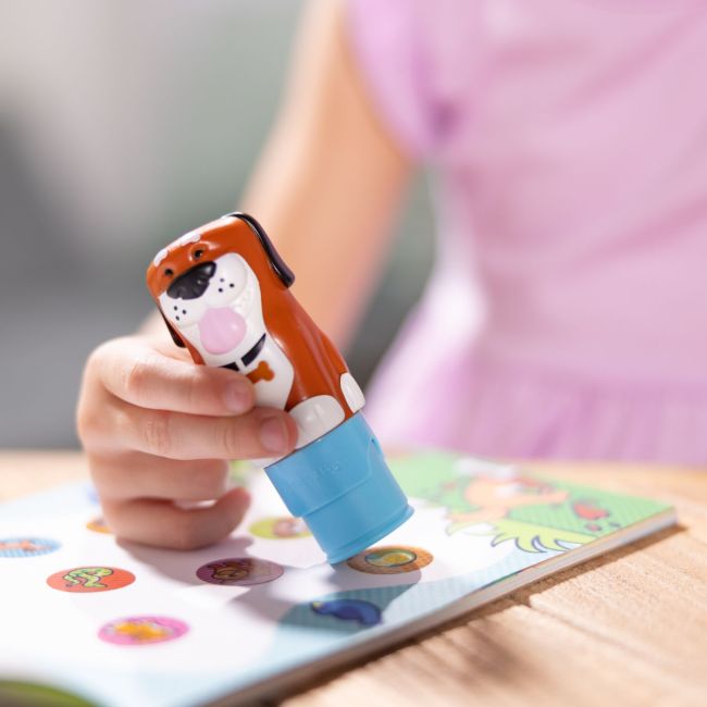 MELISSA AND DOUG SET DE JOACA AUTOCOLANTE SI STAMPILA CU CATELUS REINCARCABILA VIV6074891
