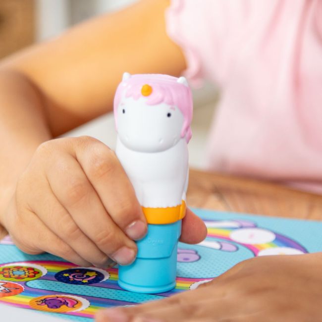 MELISSA AND DOUG SET DE JOACA AUTOCOLANTE SI STAMPILA REINCARCABILA UNICORN VIV6074898
