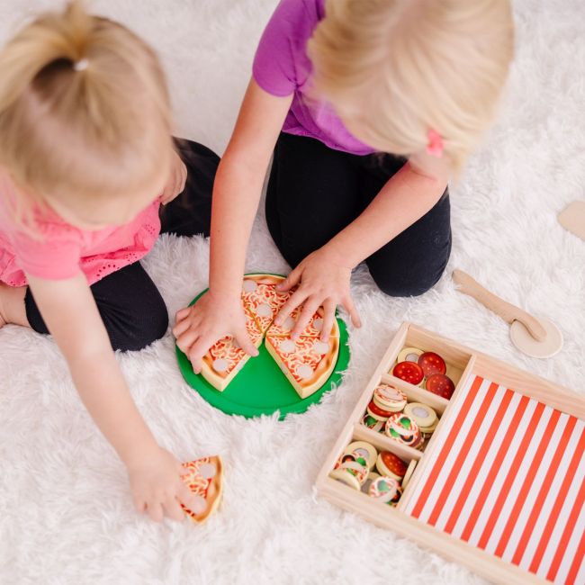 MELISSA AND DOUG SET DE JOACA DIN LEMN PETRECERE CU PIZZA VIV6074863