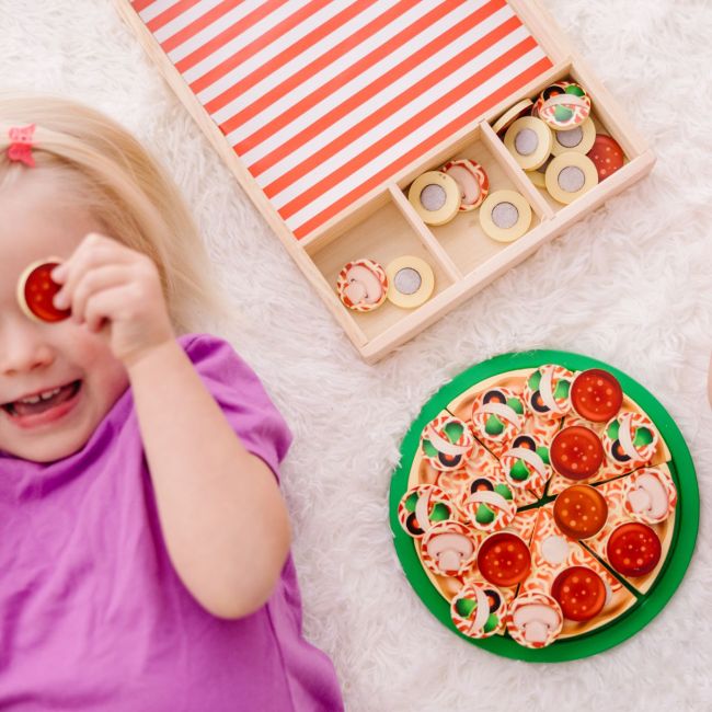 MELISSA AND DOUG SET DE JOACA DIN LEMN PETRECERE CU PIZZA VIV6074863