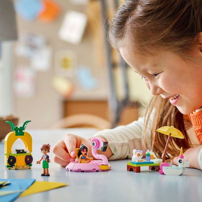 LEGO FRIENDS PETRECERE LA PISCINA CU UNICORNUL SI FLAMINGO 42658 VIVLEGO42658