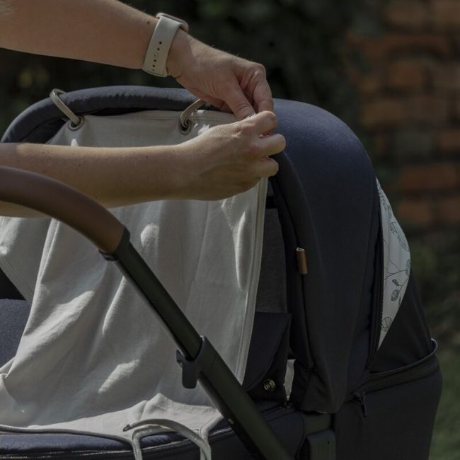 Parasolar textil, Petite&Mars, Din Bumbac, Pentru soare si vant, Universal, Protectie UV SPF40+, Potrivit pentru carucioare si scaune auto, 45 × 51 cm, Champagne BYN406804