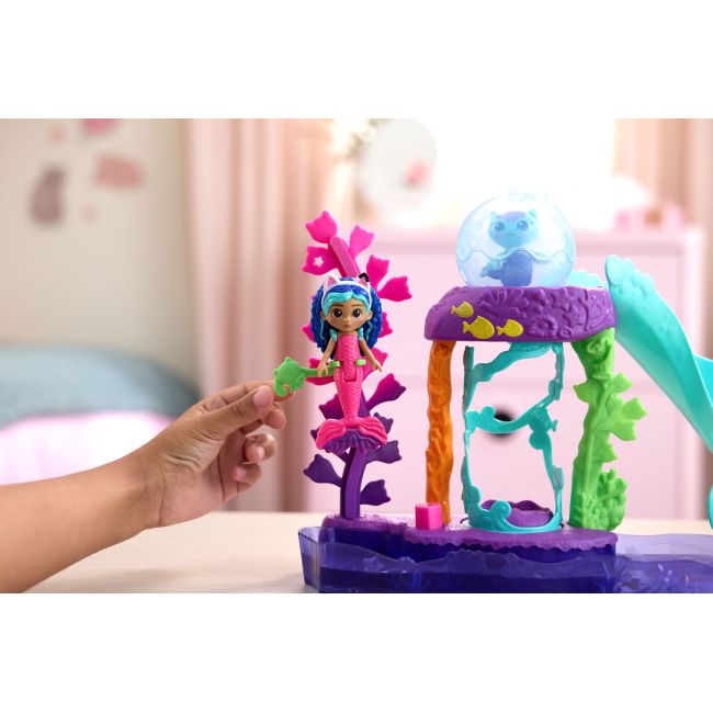 GABBYS DOLLHOUSE FILMUL SET ACVARIUL COLORAT CU FIGURINA SI ACCESORII VIV6074401