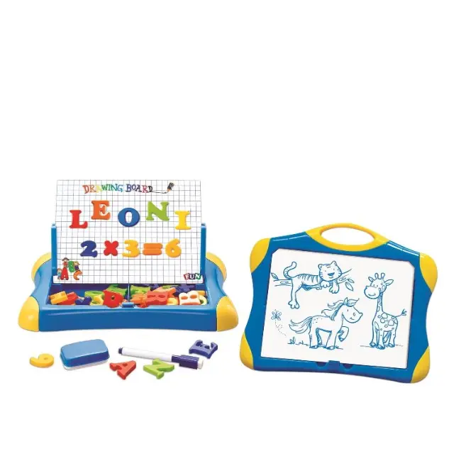Set educativ cu tablita de scris magnetica, cu litere si cifre incluse, marker special si burete, 2 fete de scris si suport pastrare accesorii, 48 piese