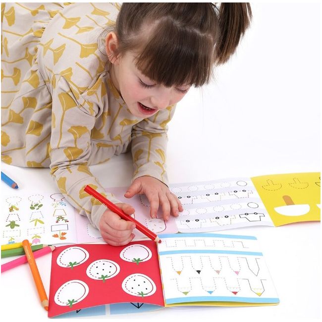 Carte de colorat si trasat linii pentru copii Banana Panda Ready To Trace Intermediate Lines, imagini cu obiecte comune, 23 ilustratii de trasare si colorare, 2 carti tip acordeon, 96 cm lungime SOLBP50159
