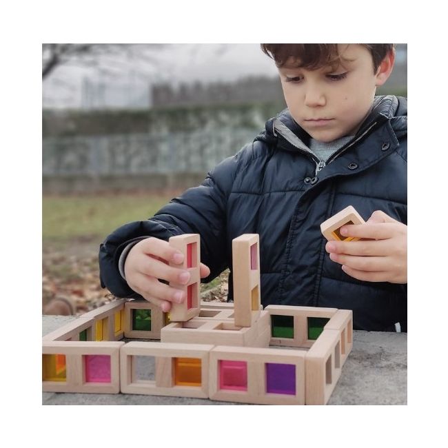 Joc educativ pentru copii si copii nevoi speciale tip Domino, Andreu Toys, piese din lemn cu efect translucid si transparent colorat, 7 culori, 28 piese, care stralucesc la lumina SOLANT16121