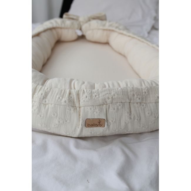 Suport De Dormit Babynest Premium Bumbac Brodat Lilly Cu Funda By Babyly, 70x50 Cm Pjbghda