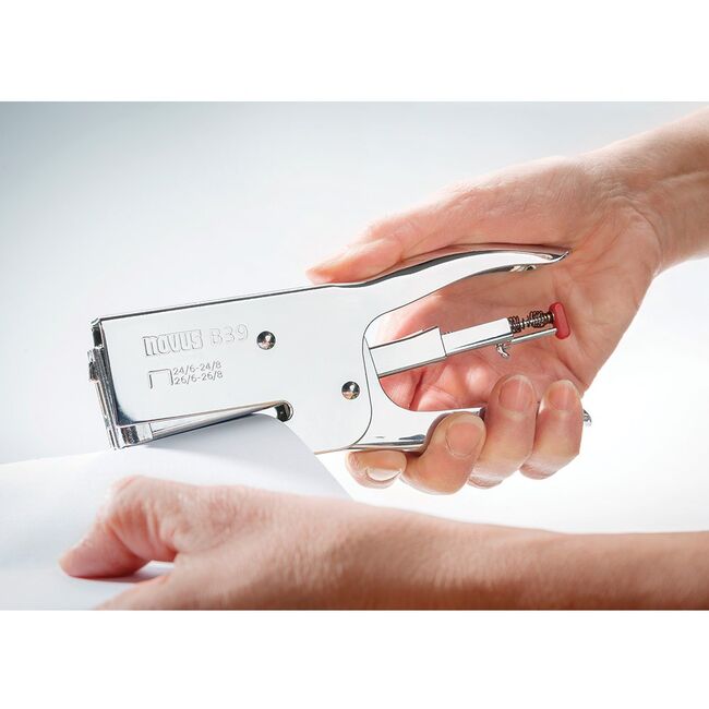 Capsator Novus B39 metalic tip cleste 50 coli, rezistent, durabil, design ergonomic BPTCNV1739