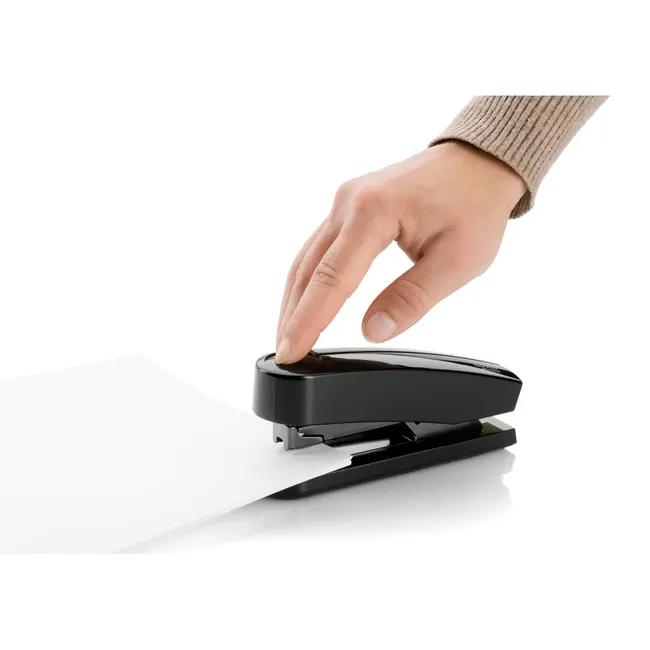 Capsator Novus B4 re+new, 40 coli, capse 24/6, 26/6, 24/8, negru, 81% pp reciclat BPTCNV1932