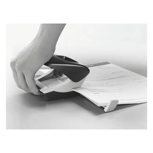 Perforator Leitz WOW 5008, 30 coli, metalic, roz BPTCSL802009